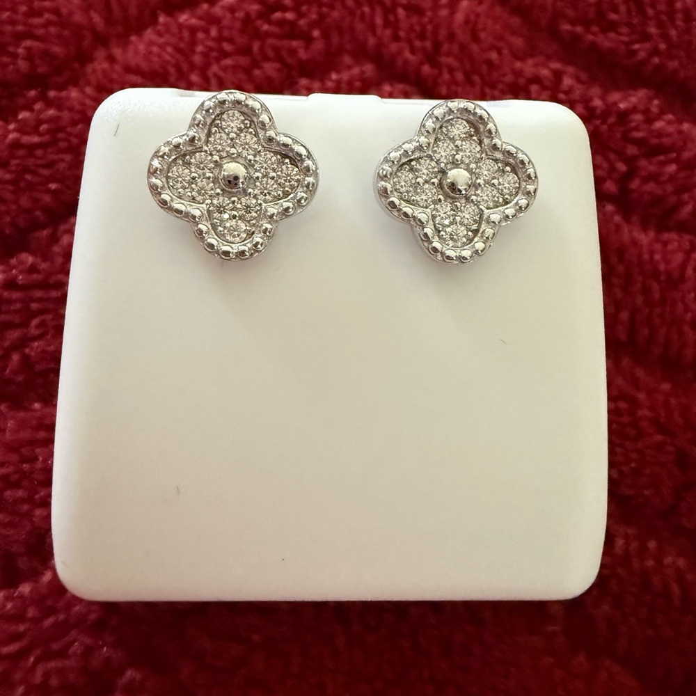 Moissanite Clover Earrings NEW in Sterling Silver with Box - Picture 2 of 6